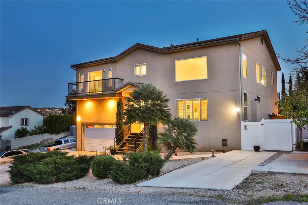 13083 Via Tuscany Riverside, CA 92503 - Photo 3 of 66 Gallery Image 3