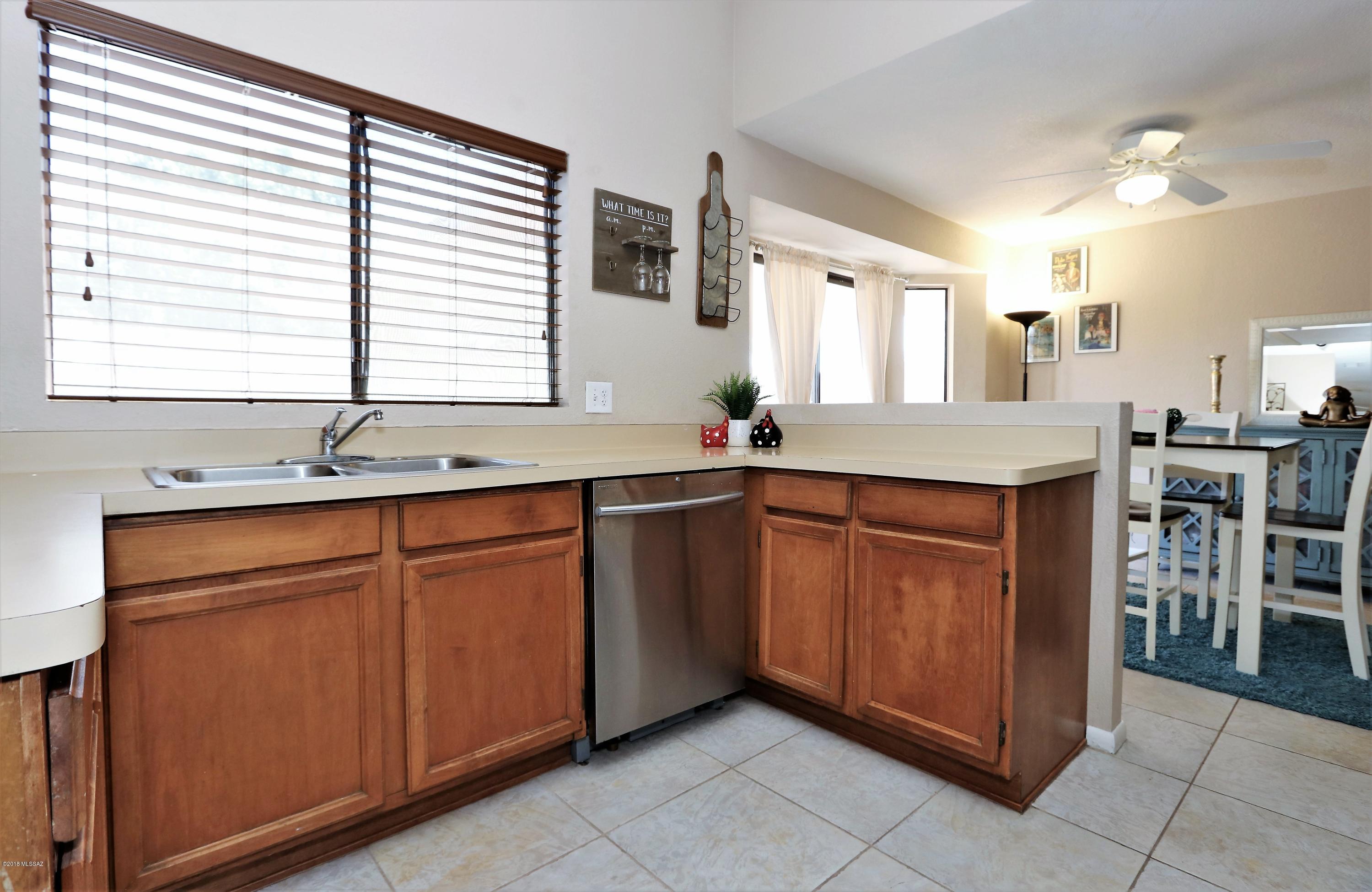2571 West Fanbrook Road Tucson, AZ 85741 - Photo 9 of 31