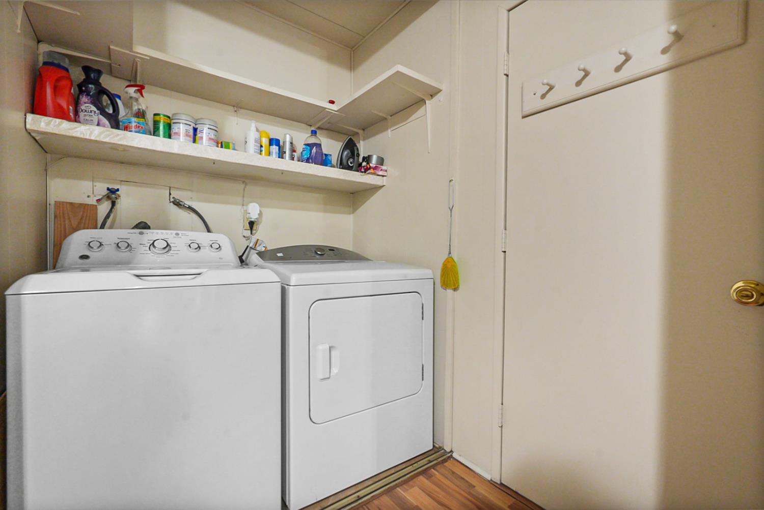 2845 East Hatch Road, Unit 84 Ceres, CA 95351 - Photo 11 of 39 a utility room with dryer and washer