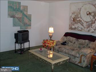 9913 Wingtip Road Philadelphia, PA 19115 - Photo 4 of 4 Family Room
