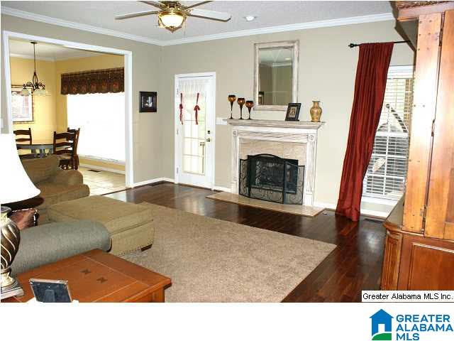 140 Silverleaf Drive Pelham, AL 35124 - Photo 4 of 32