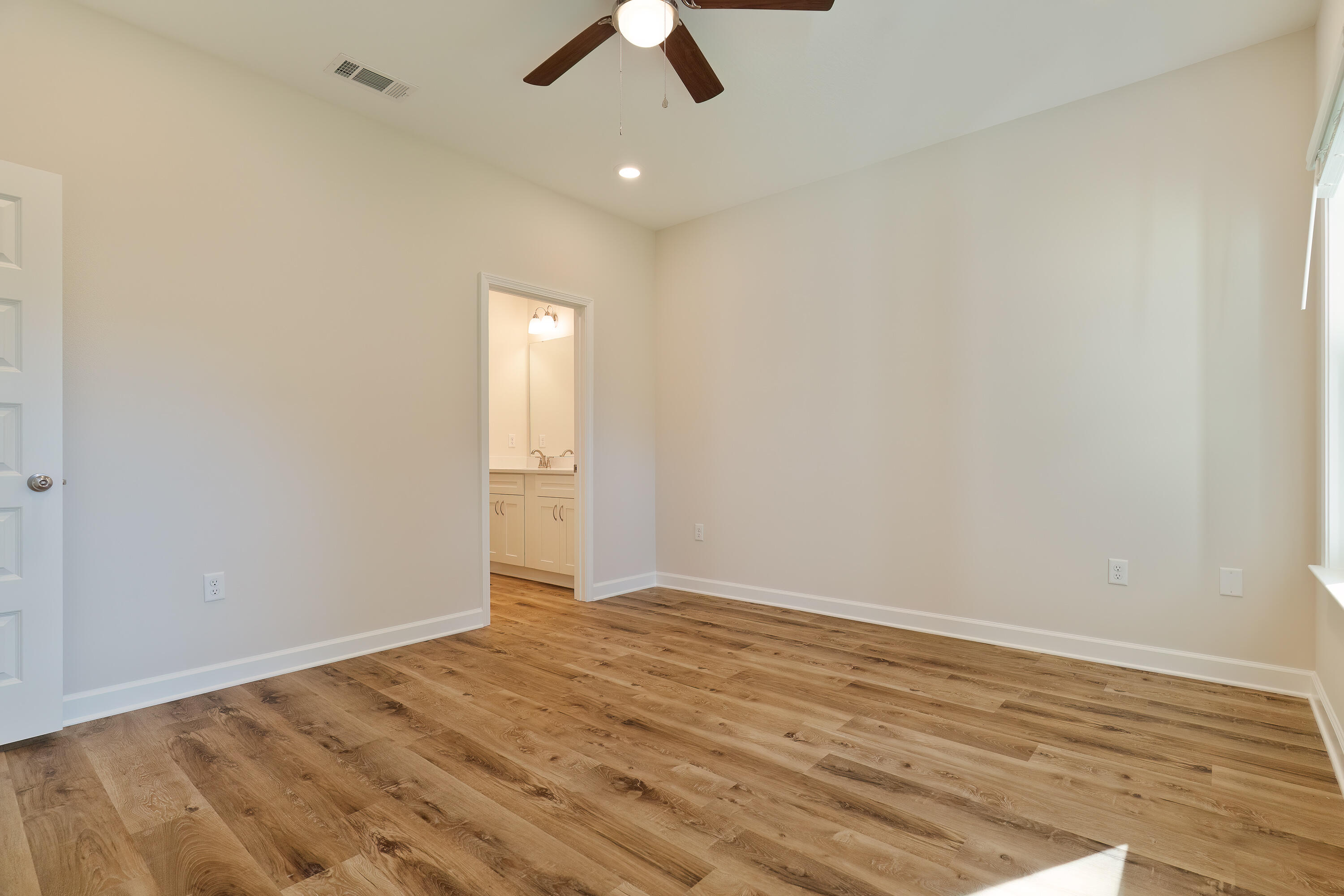 53 Justin Court Freeport, FL 32439 - Photo 8 of 19 53 Justin Court MLS-20