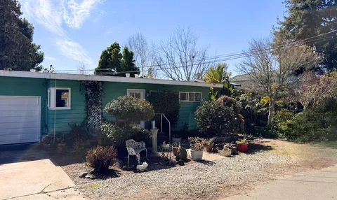 $1,100,000 | 243 North Avenue, Aptos, CA 95003