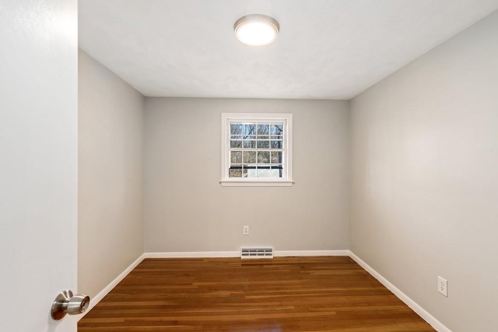 169 Concord Road Chelmsford, MA 01824 - Photo 16 of 35