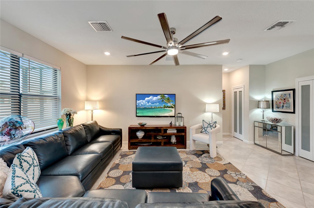 4630 Ibis Road Vero Beach, FL 32967 - Photo 3 of 34 Gallery Image 3