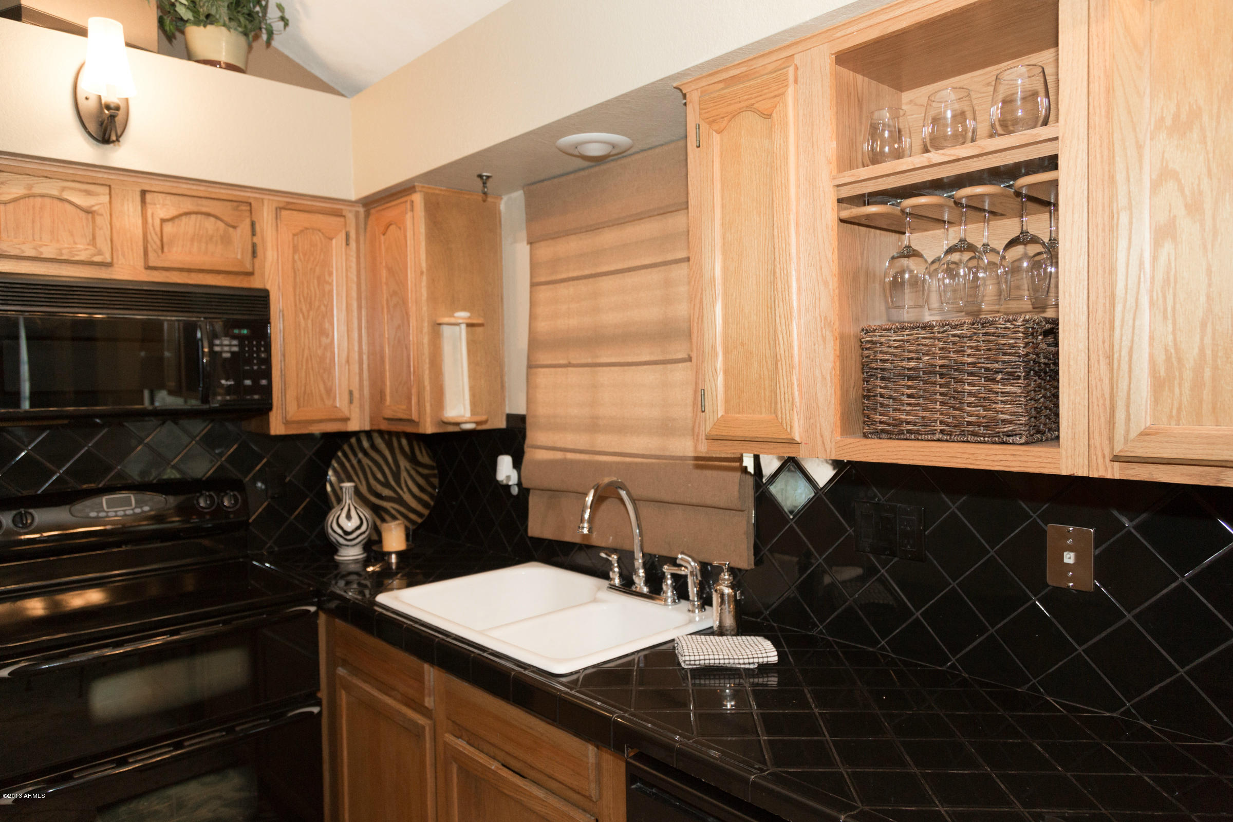 1117 East Utopia Road Phoenix, AZ 85024 - Photo 13 of 56 Kitchen