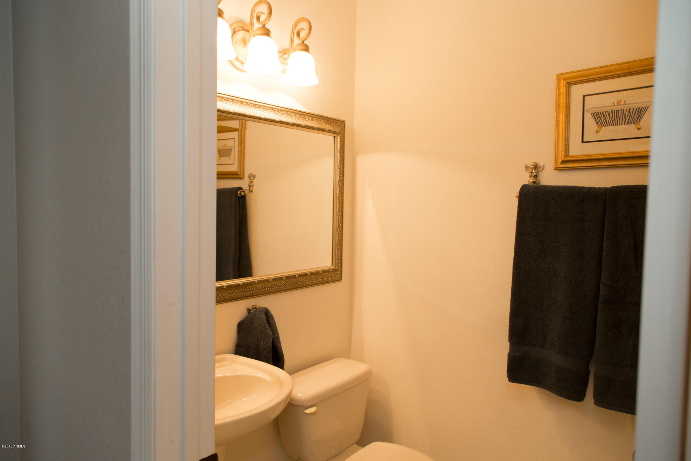 1117 East Utopia Road Phoenix, AZ 85024 - Photo 28 of 56 Half Bath Upstairs/Powder room