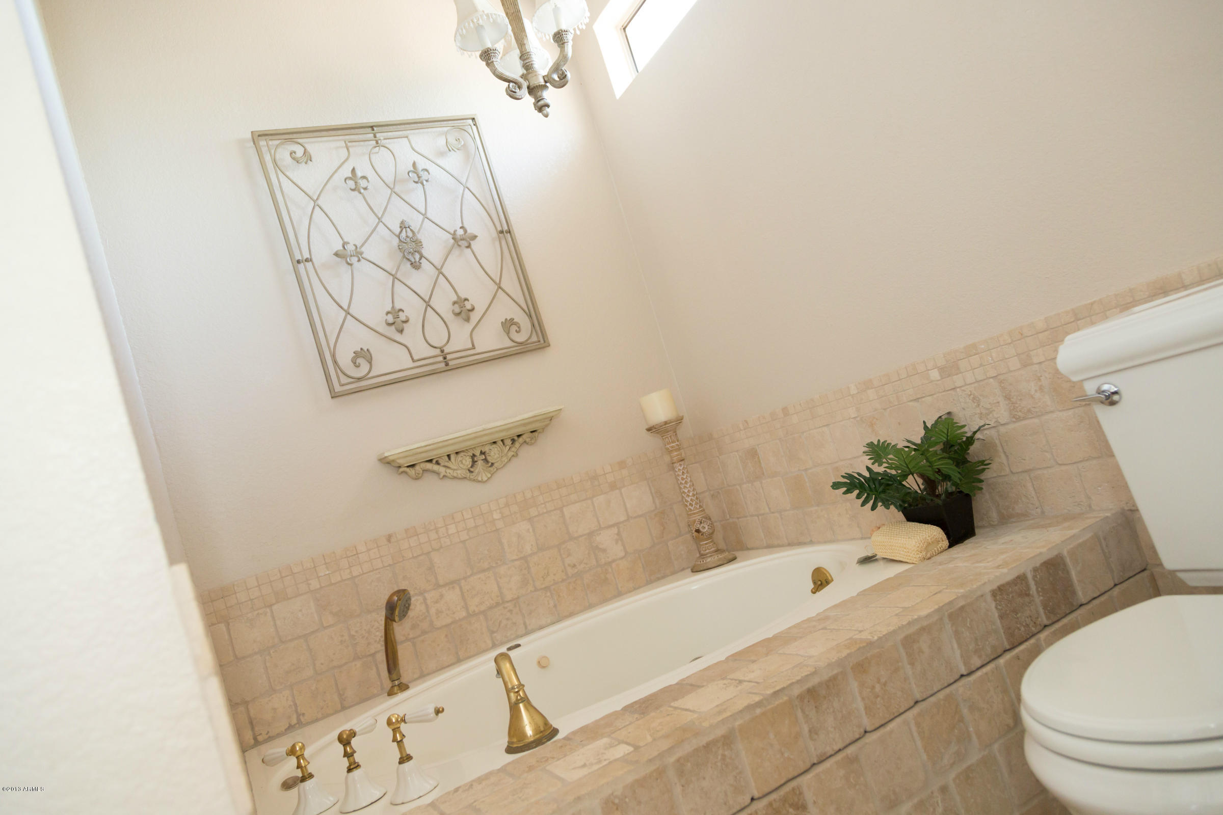 1117 East Utopia Road Phoenix, AZ 85024 - Photo 30 of 56 Master Bath Upstairs