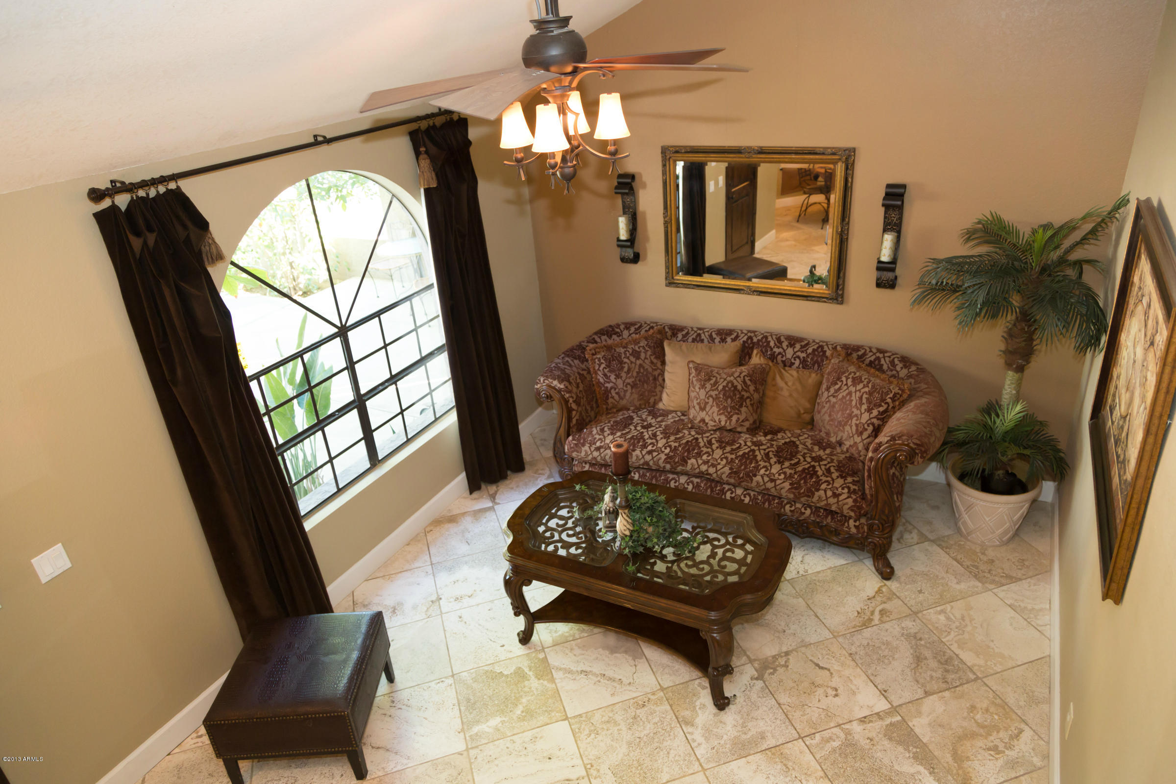 1117 East Utopia Road Phoenix, AZ 85024 - Photo 6 of 56 Living Room