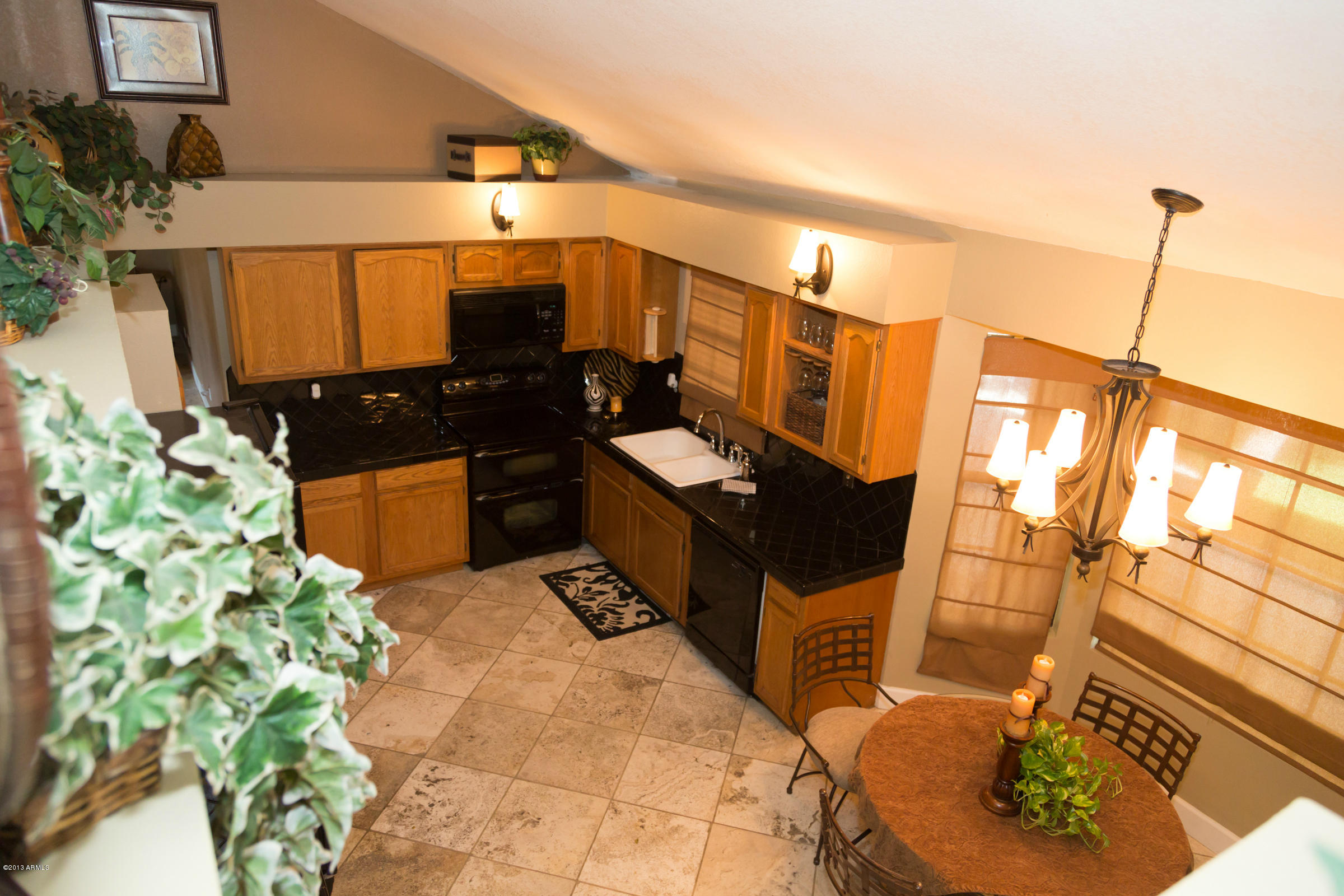 1117 East Utopia Road Phoenix, AZ 85024 - Photo 7 of 56 Kitchen