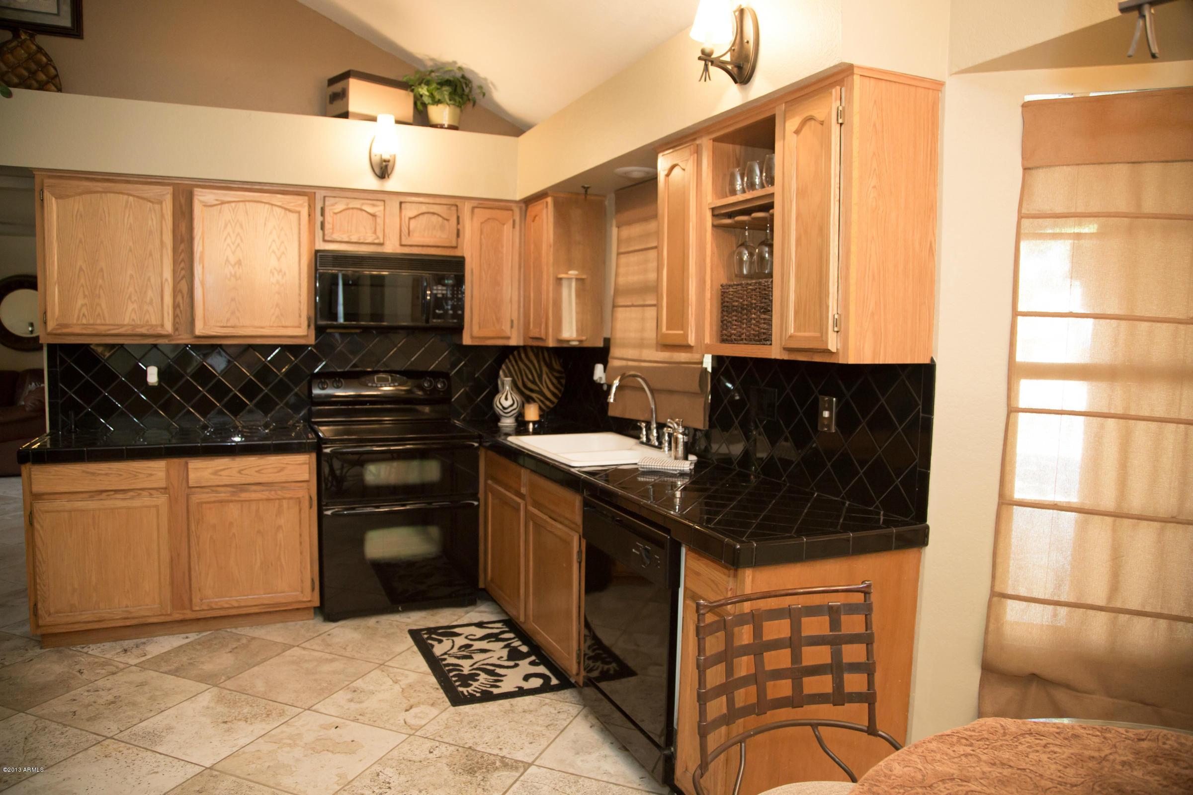1117 East Utopia Road Phoenix, AZ 85024 - Photo 10 of 56 Kitchen