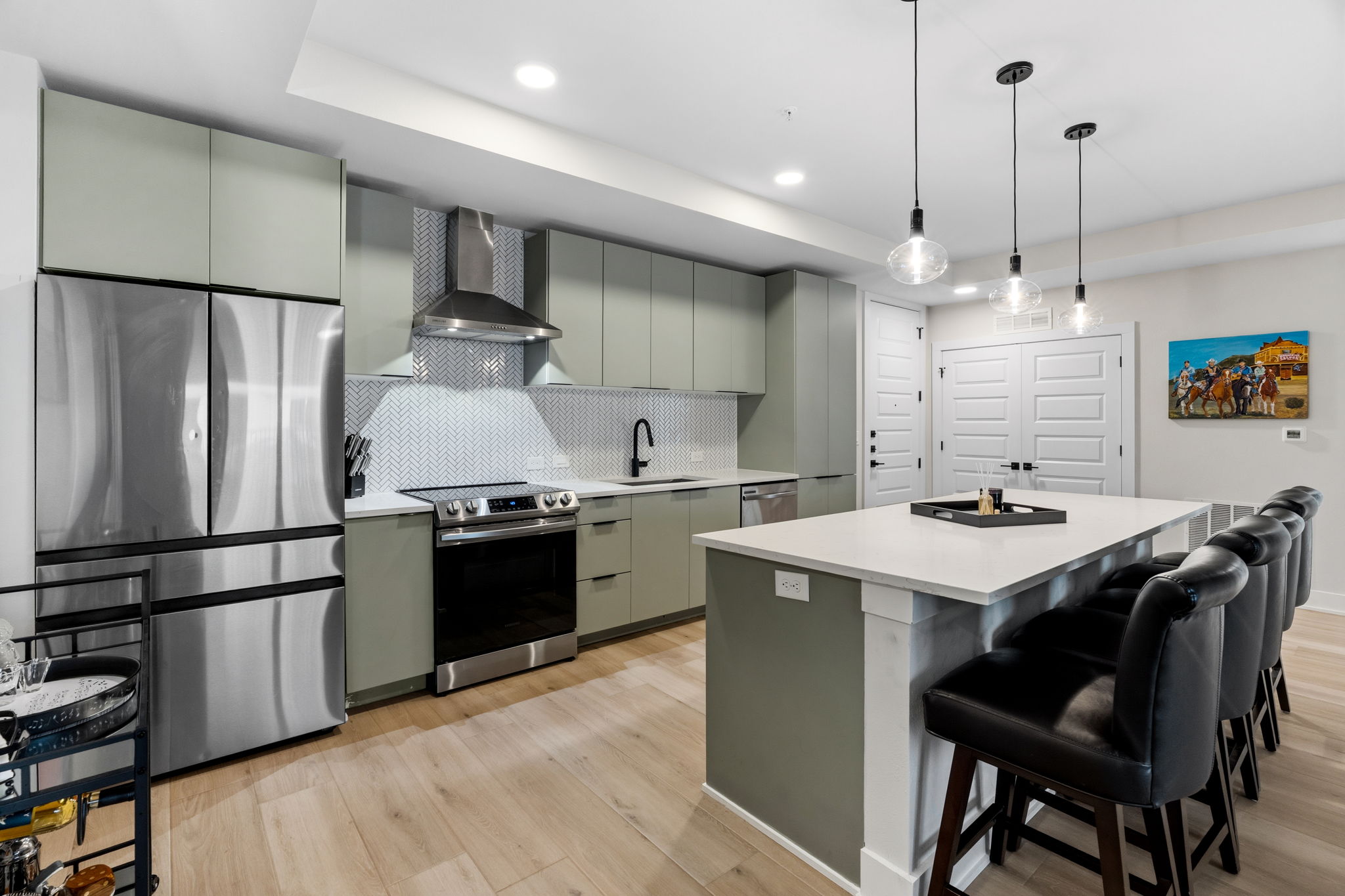 2500 Longview Street, Unit 116 Austin, TX 78705 - Photo 3 of 27 Modern kitchen featuring stainless steel appliances