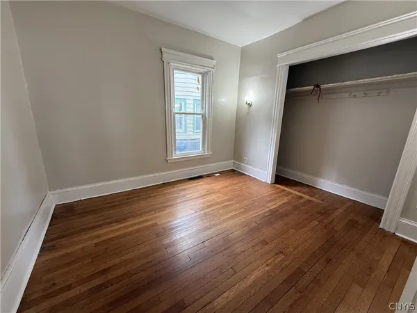 $2,100 | 154 Seeley Avenue, Syracuse, NY 13205
