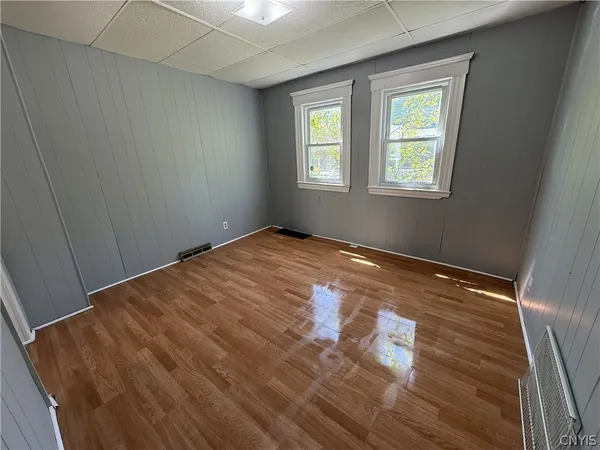 $2,100 | 154 Seeley Avenue, Syracuse, NY 13205