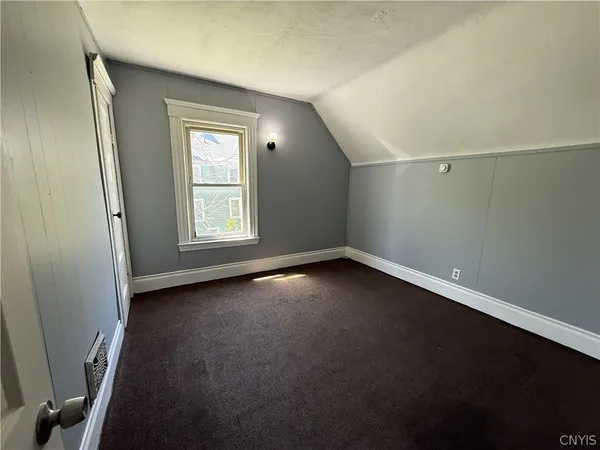 $2,100 | 154 Seeley Avenue, Syracuse, NY 13205