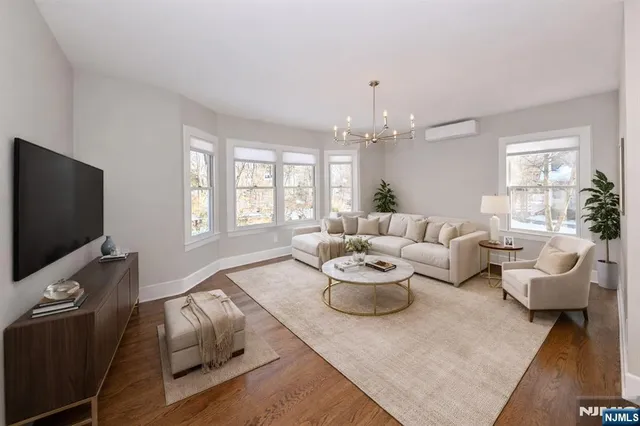 $7,900 | 62 Elm Street, Unit B, Allendale, NJ 07401