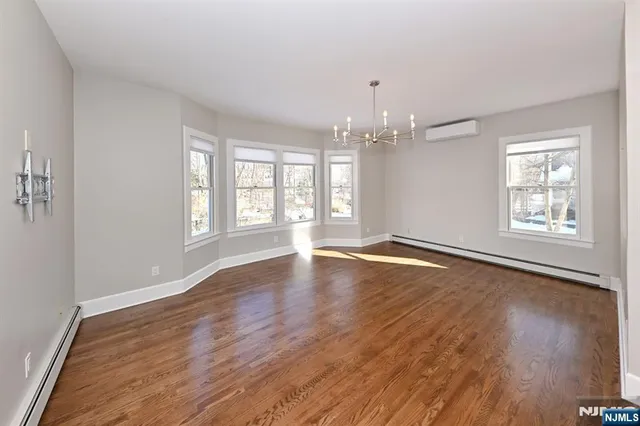 $7,900 | 62 Elm Street, Unit B, Allendale, NJ 07401