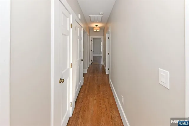 $7,900 | 62 Elm Street, Unit B, Allendale, NJ 07401