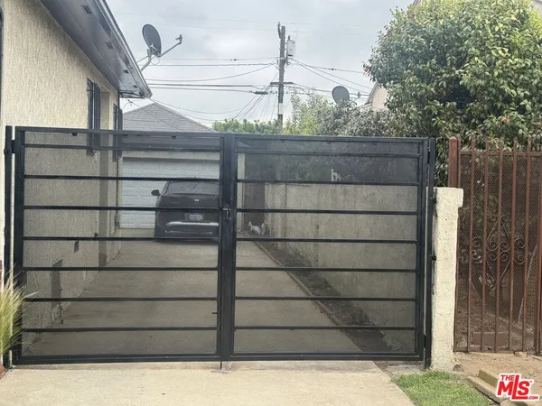$835,000 | 9520 South 2nd Avenue, Inglewood, CA 90305