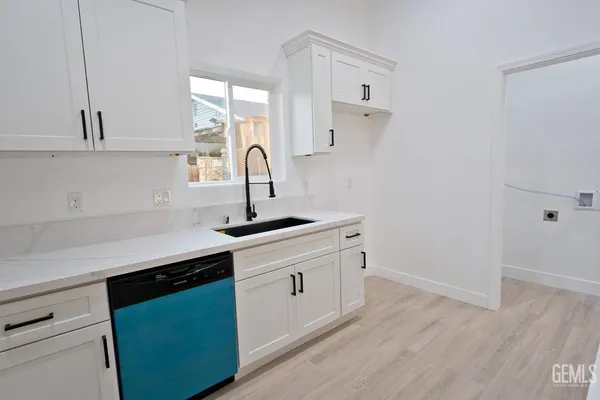 $329,900 | Undisclosed Address, Bakersfield, CA 93307