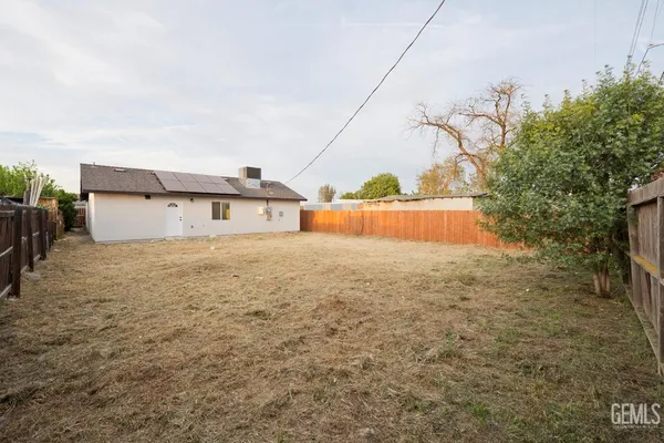 $329,900 | Undisclosed Address, Bakersfield, CA 93307