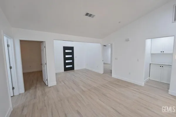 $329,900 | Undisclosed Address, Bakersfield, CA 93307