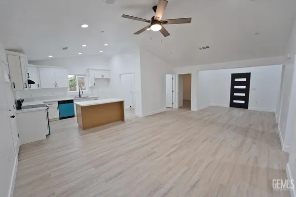 $329,900 | Undisclosed Address, Bakersfield, CA 93307