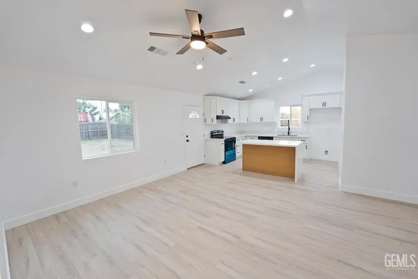 $329,900 | Undisclosed Address, Bakersfield, CA 93307