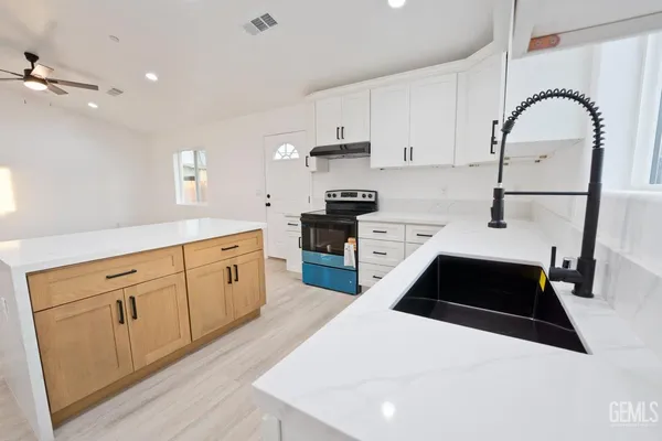 $329,900 | Undisclosed Address, Bakersfield, CA 93307