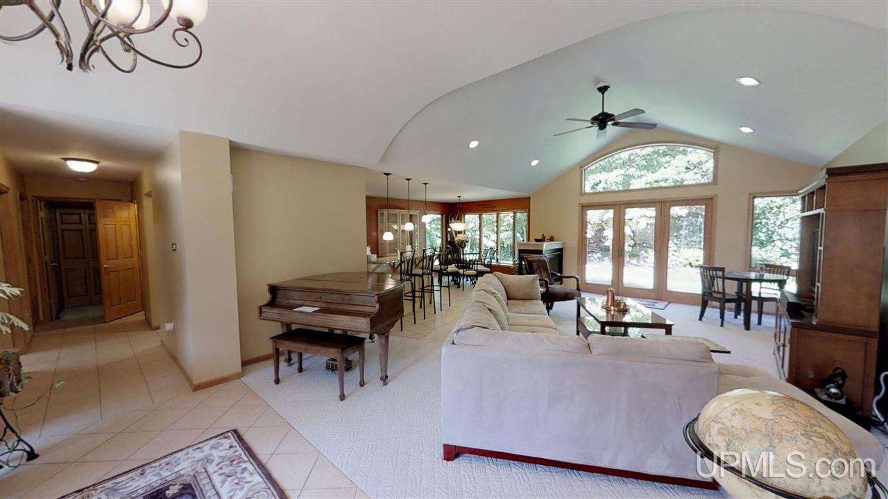 290 Chapel Ridge Road Marquette, MI 49855 - Photo 4 of 42 Gallery Image 4