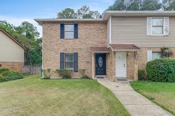 $1,325 | 15241 Parkwood Drive North, Unit D, Gulfport, MS 39503