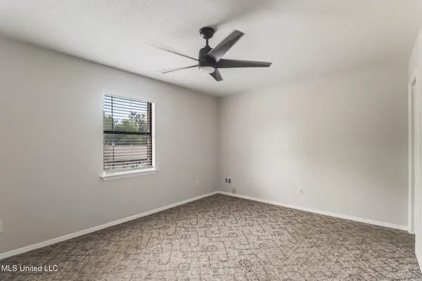 $1,325 | 15241 Parkwood Drive North, Unit D, Gulfport, MS 39503