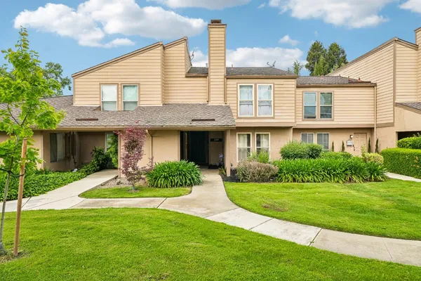 $372,500 | 208 Touchstone Place, West Sacramento, CA 95691
