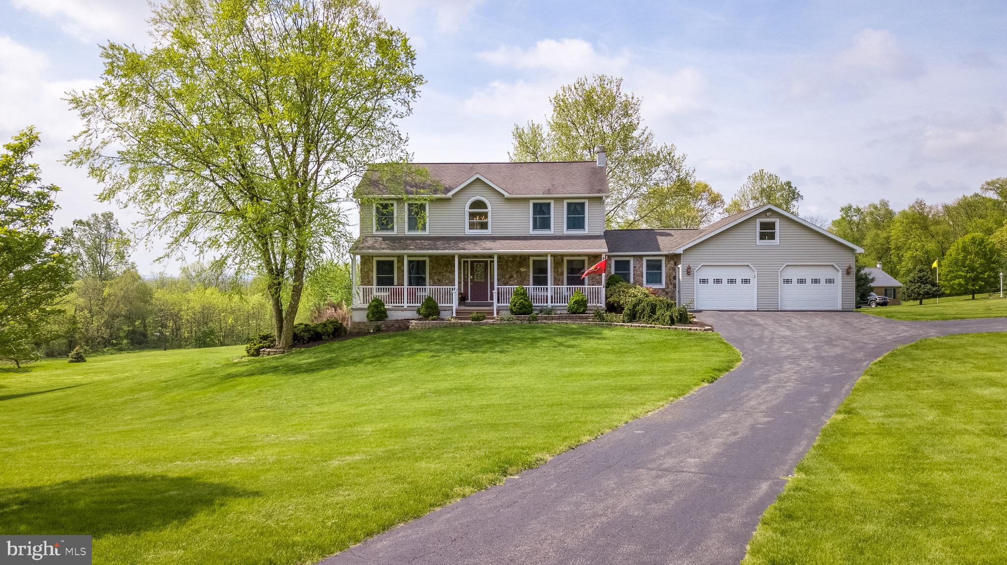 18 Spring Road Boyertown, PA 19512 - Photo 41 of 44 Front / driveway