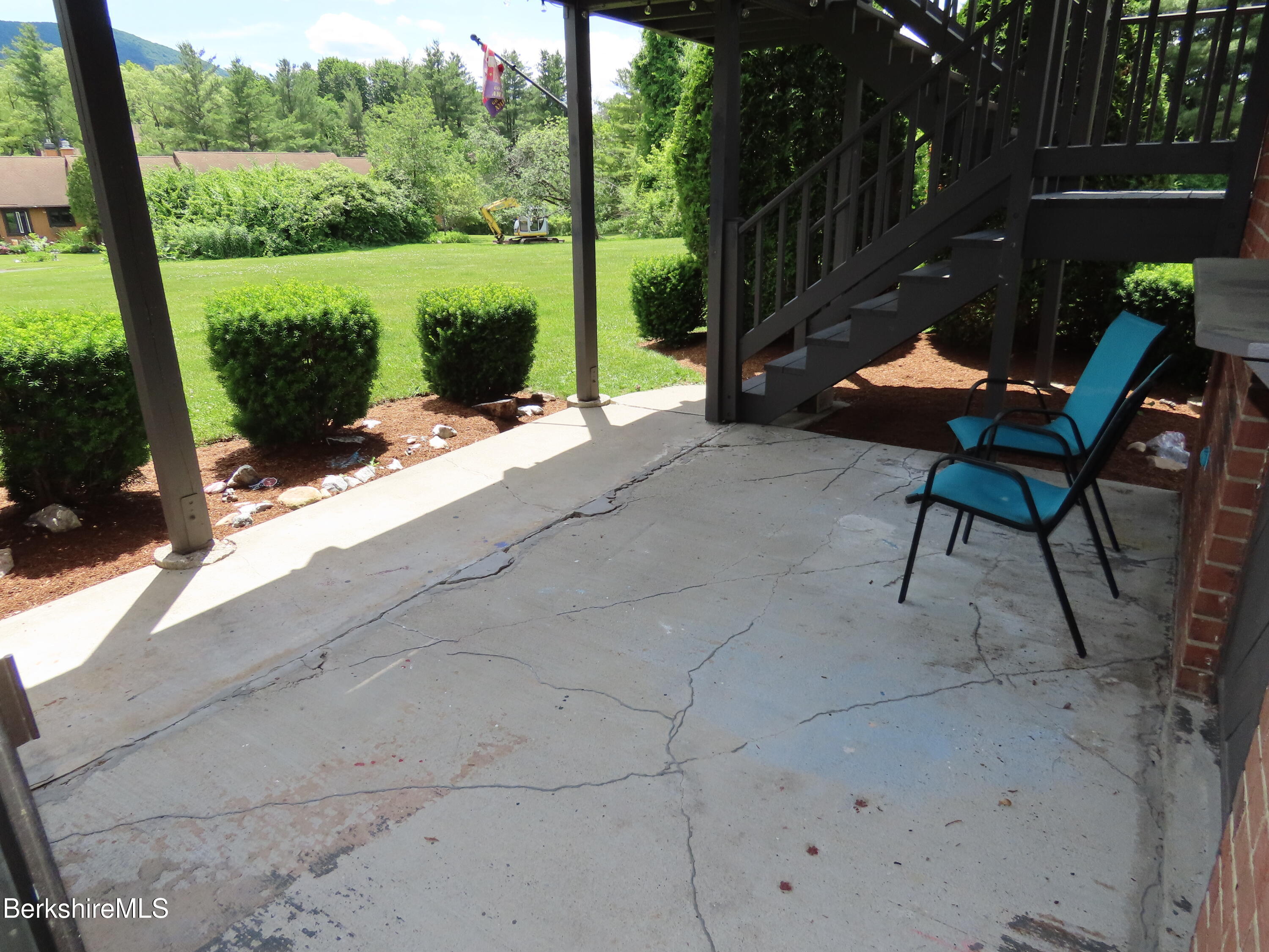 189 Stratton Road, Unit C4 Williamstown, MA 01267 - Photo 13 of 29 Private patio