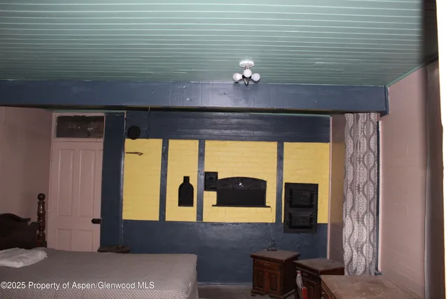 a view of a livingroom with furniture and window