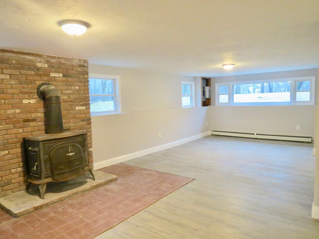 46 Wells Park Road Sturbridge, MA 01566 - Photo 14 of 17 Gallery Image 14