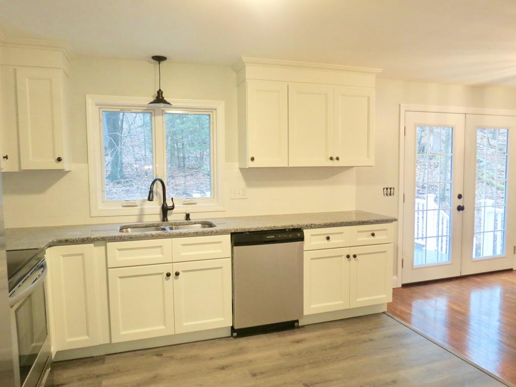 46 Wells Park Road Sturbridge, MA 01566 - Photo 4 of 17 Gallery Image 4