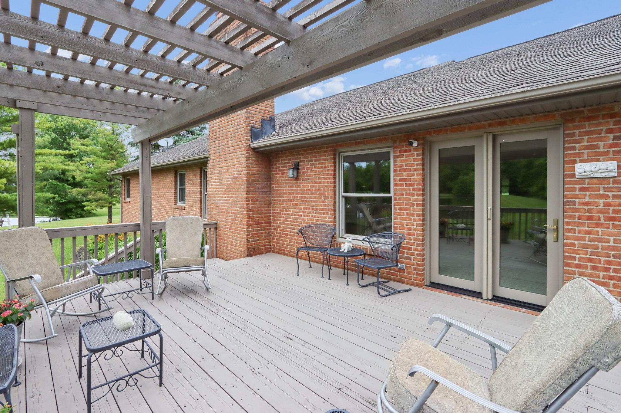 1525 Cole Road Columbus, OH 43228 - Photo 44 of 92