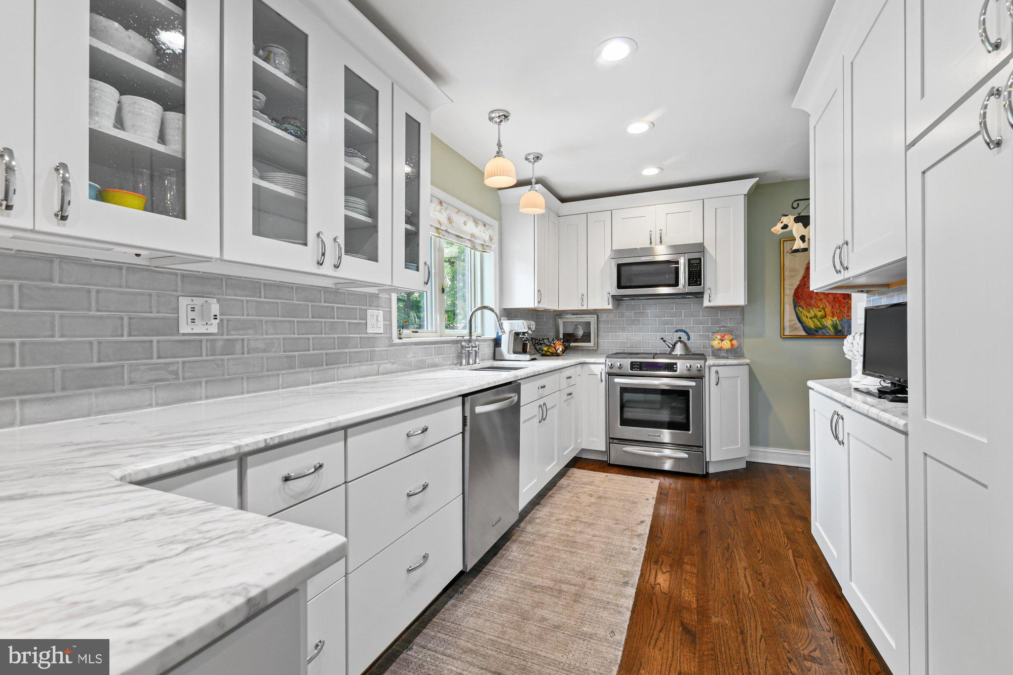5710 Oakshire Road Baltimore, MD 21209 - Photo 12 of 27 Gallery Image 12