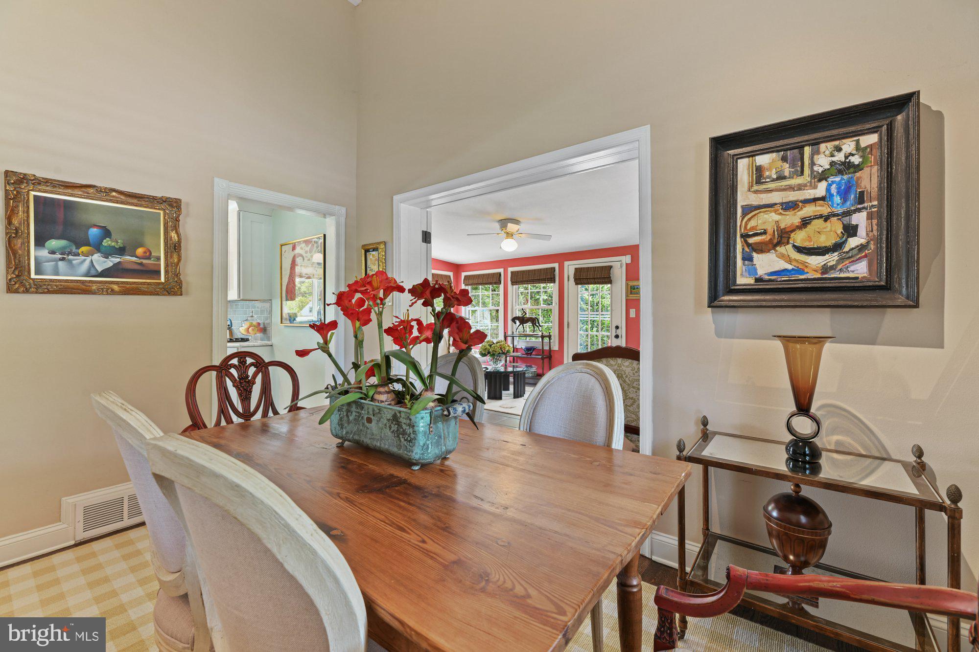 5710 Oakshire Road Baltimore, MD 21209 - Photo 8 of 27 Gallery Image 8