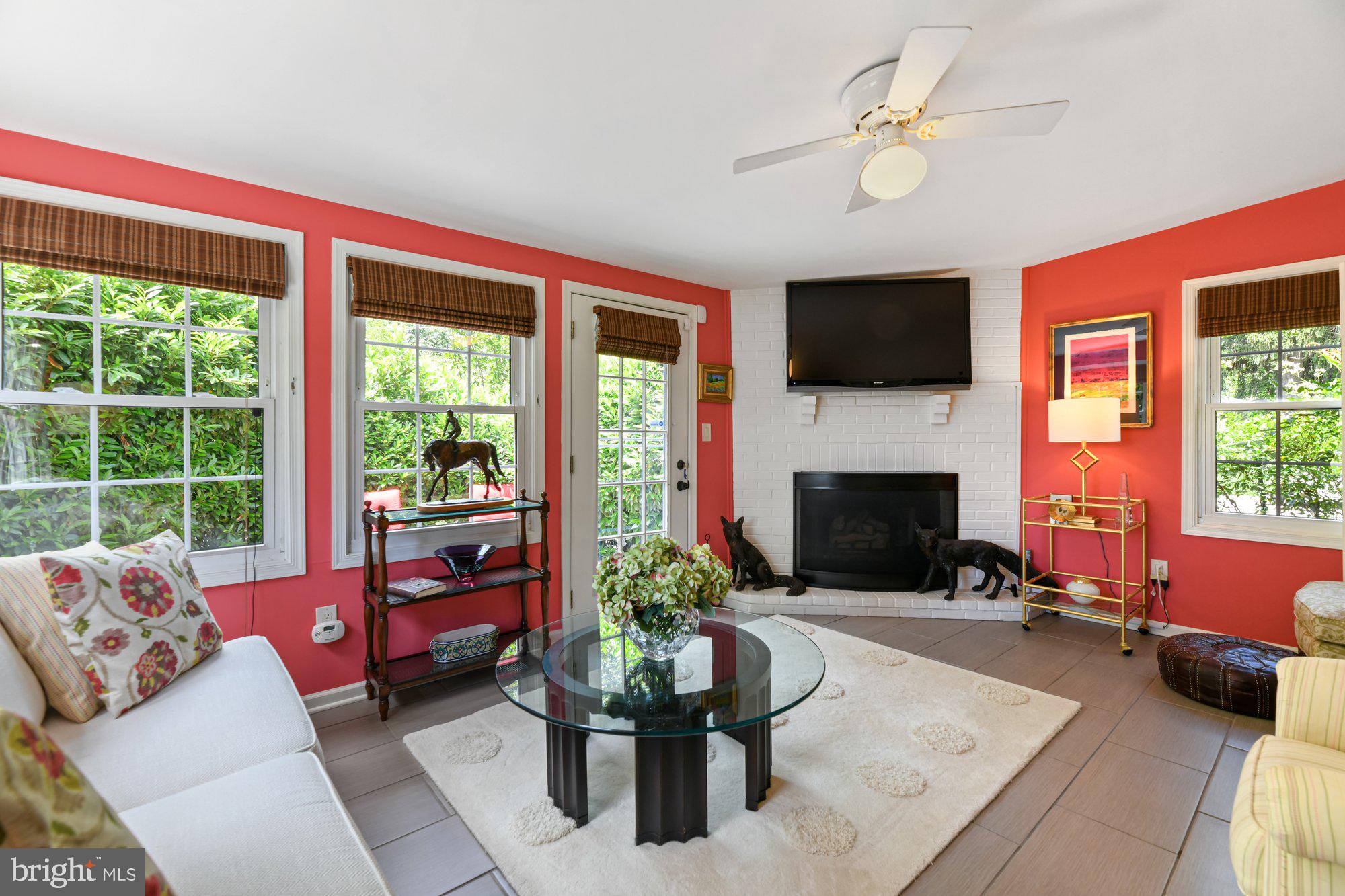 5710 Oakshire Road Baltimore, MD 21209 - Photo 10 of 27 Gallery Image 10