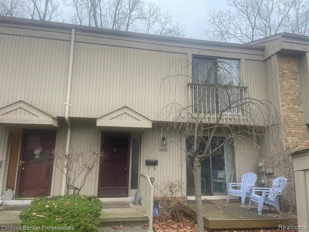 1423 Oakbrook E Drive Rochester, MI 48307 - Photo 4 of 16