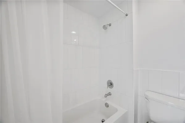 $3,700 | 112 Burrows Street, Pittsburgh, PA 15213