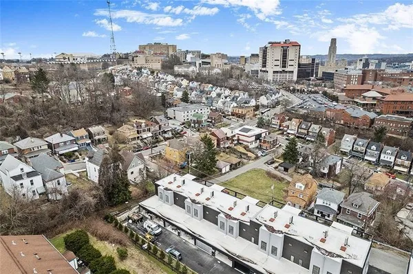 $3,700 | 112 Burrows Street, Pittsburgh, PA 15213