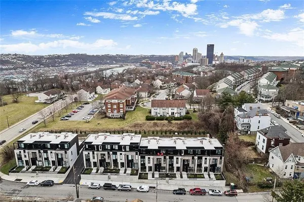 $3,700 | 112 Burrows Street, Pittsburgh, PA 15213