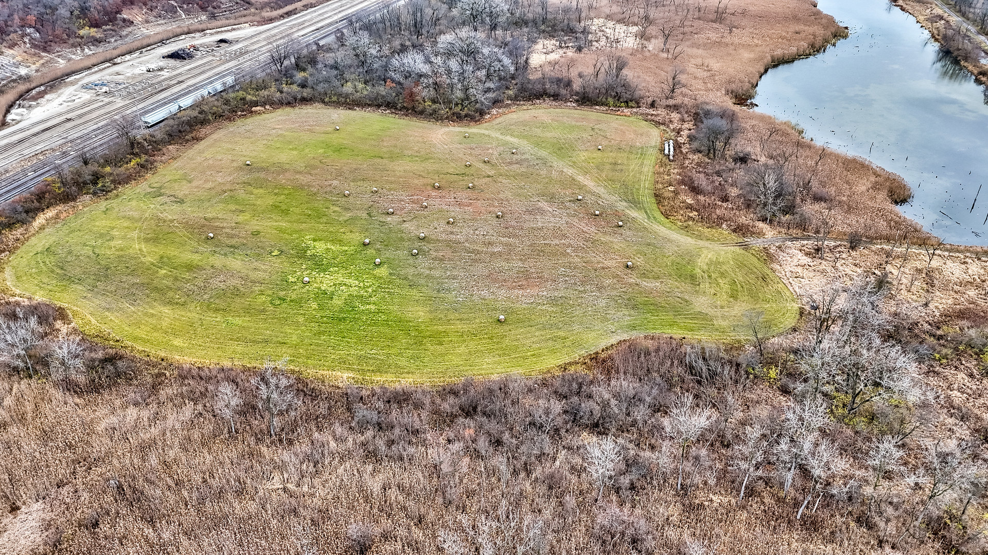 0 Towpath Road Utica, IL 61373 - Photo 3 of 8 a view of a swimming pool with a yard