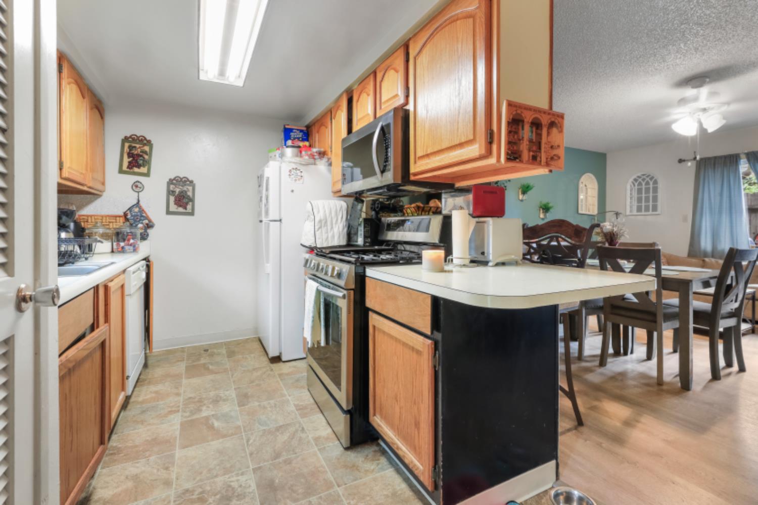 2416 West Turner Road Lodi, CA 95242 - Photo 8 of 15