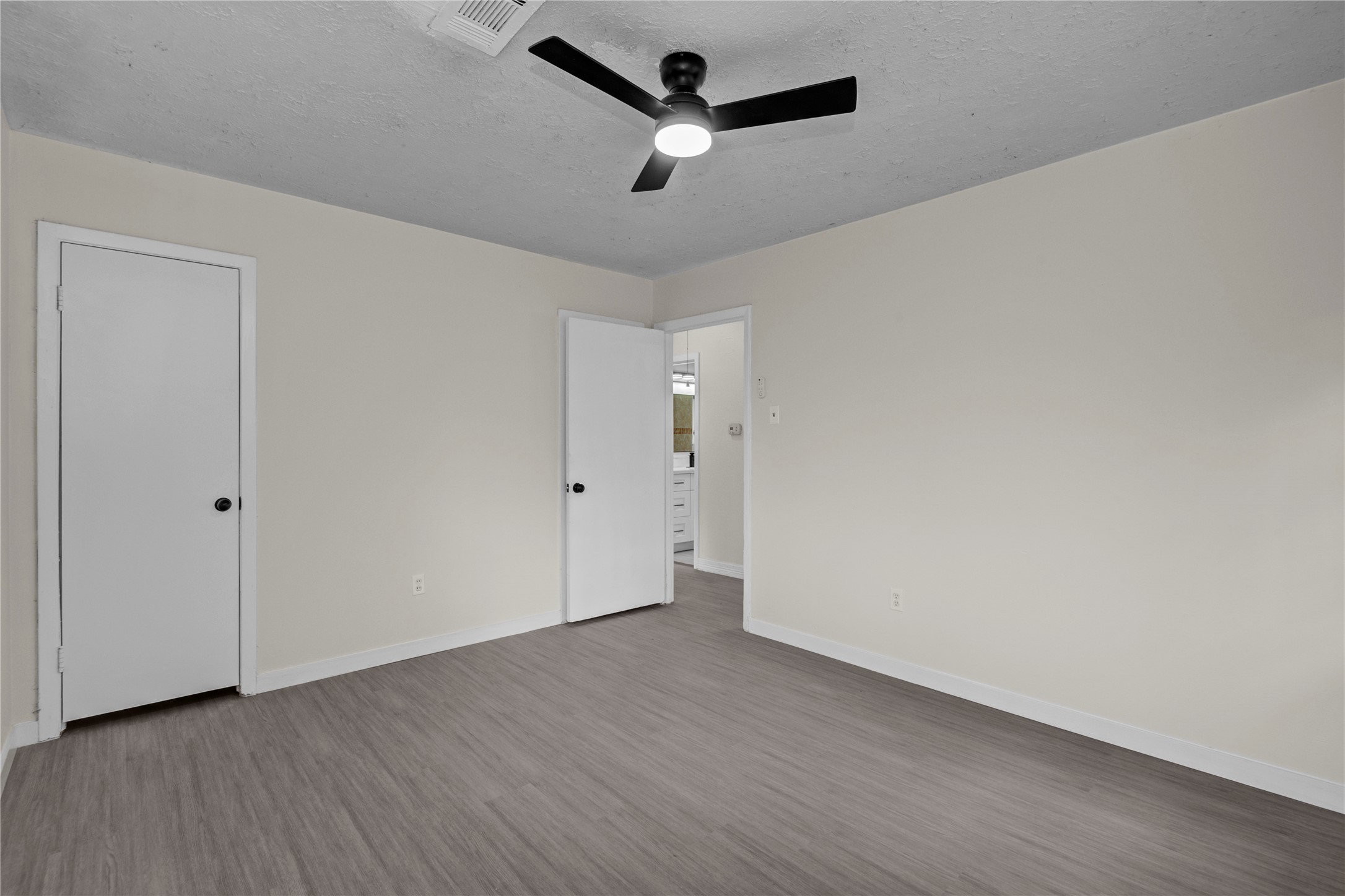 7329 Gleason Road Houston, TX 77016 - Photo 13 of 25