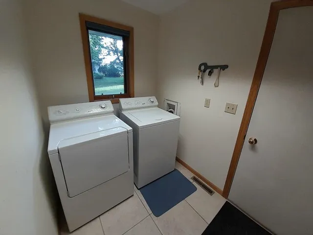 $429,000 | 620 Pioneer Road, Platteville, WI 53818